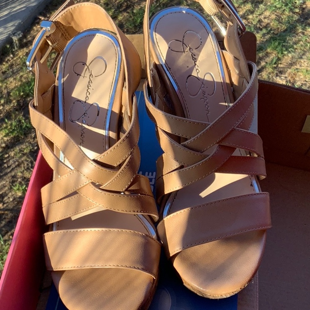 Jessica Simpson size 6 wedges